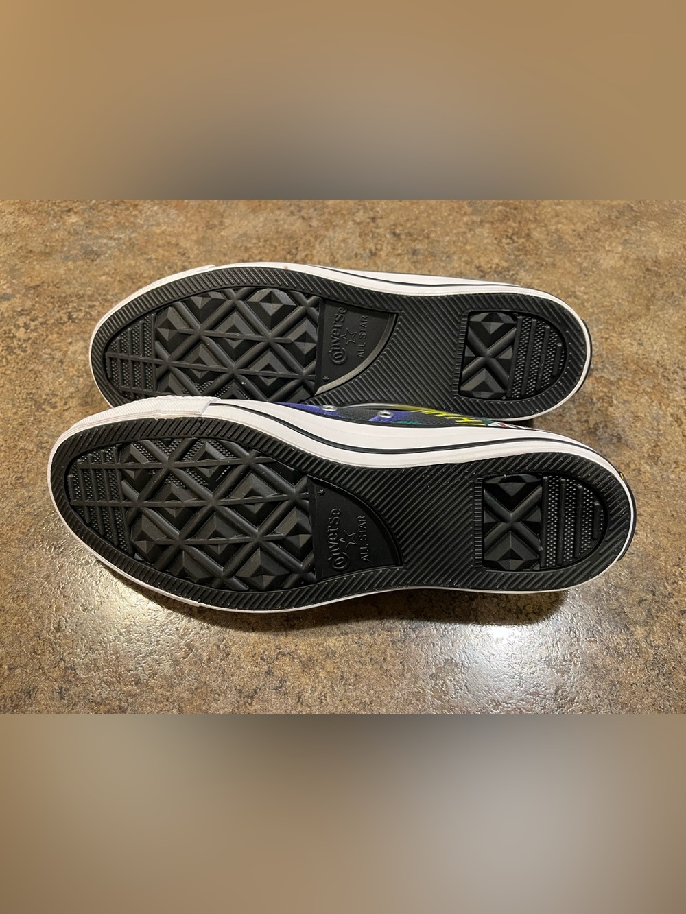 UNISEX The Batman x Converse Chuck Taylor All Star Low 80th anniversary sneakers - Picture 6 of 7